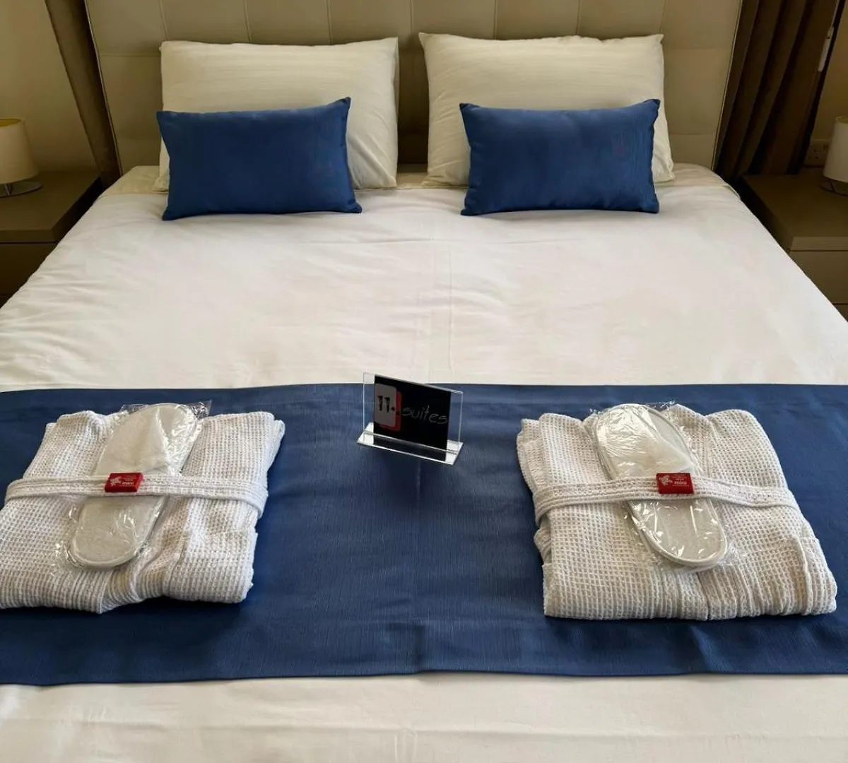 11 Suites - Golden Sunrise Suite Larnaca